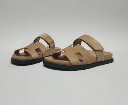 Hermès Couple's Apricot Braided Slippers - Image 3