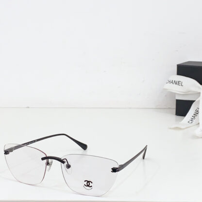 Chanel Fashion Sunglasses - Image 4