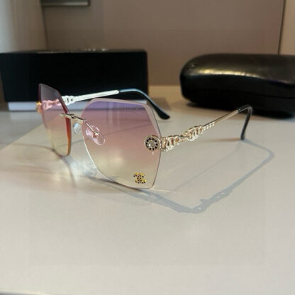 Chanel Fashion Sunglasses - Image 4