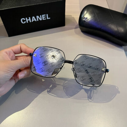 Chanel Fashion Sunglasses - Image 4