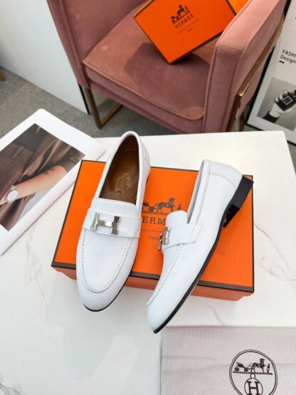 Hermès classic white loafers - Image 2