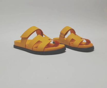 Hermès Couples Braided Yellow Slippers - Image 3