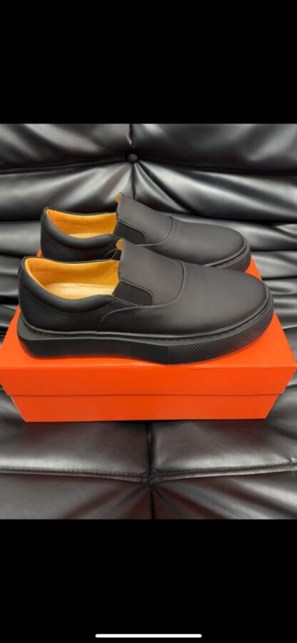 Hermès black leather luxury loafers - Image 3