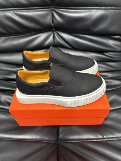 Hermès black and white leather luxury loafers - Image 3