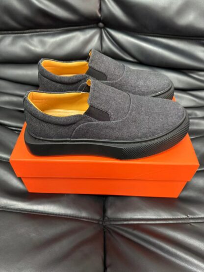 Hermès dark grey leather luxury loafers - Image 3
