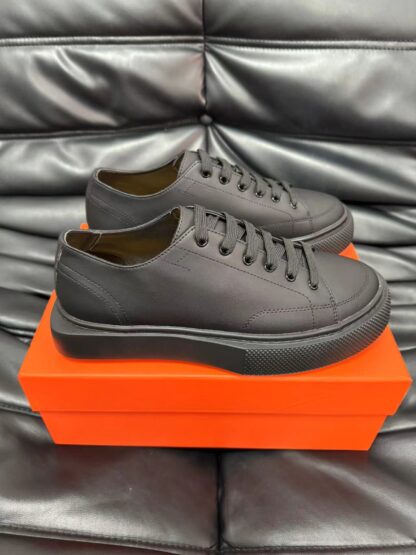 Hermes black high-end leather casual shoes - Image 3