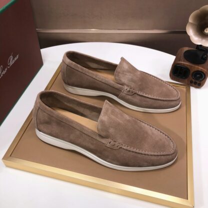 Hermès couple's apricot brown high-end classic loafers - Image 3