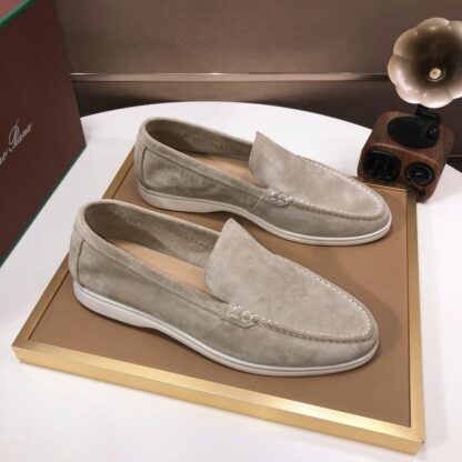 Hermès couple's gray apricot high-end classic loafers - Image 3