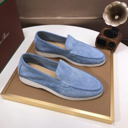 Hermès couple's sky blue high-end classic loafers - Image 3