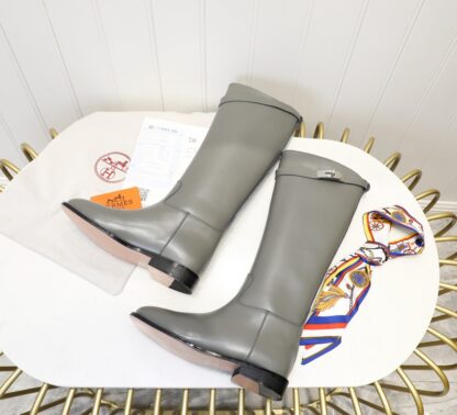 Hermès Grey Classic Kelly Buckle Biker Boots - Image 3