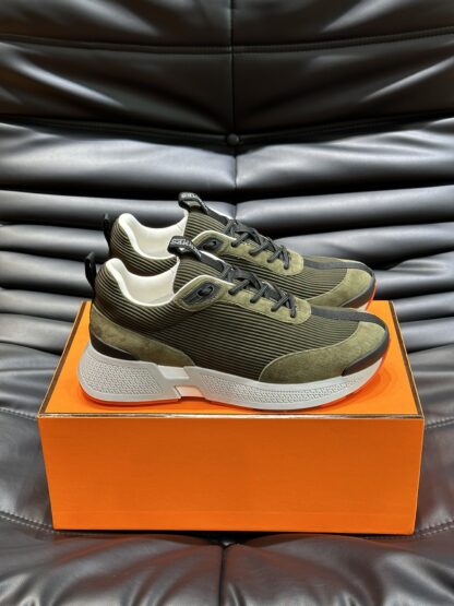 Hermes high-end men's dark green round toe fashion casual sports shoes - Image 3
