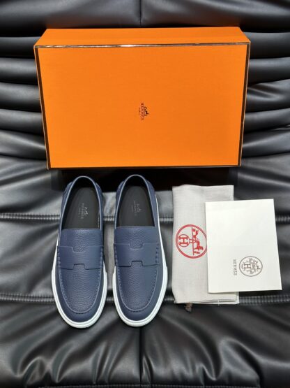 Hermès classic men's dark blue soft and durable casual loafers - Image 3