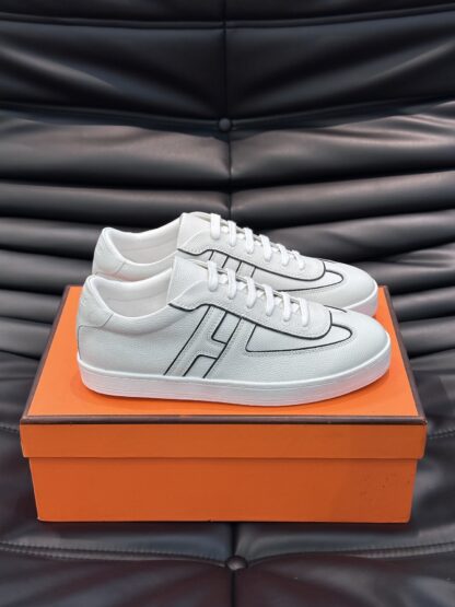 Hermes men's soft and lightweight white and black low-top casual sneakers - Image 3