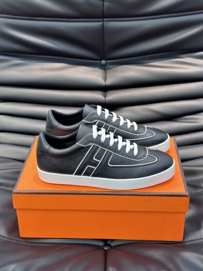 Hermès men's soft and lightweight black and white low-top casual sneakers - Image 3