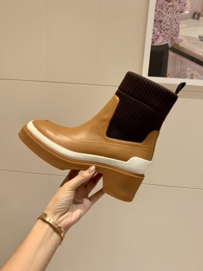 Hermes autumn and winter comfortable leg-modifying brown short boots