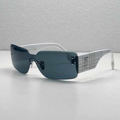 Chanel Fashion Sunglasses - Image 4
