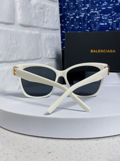 Balenciaga fashion sunglasses - Image 4