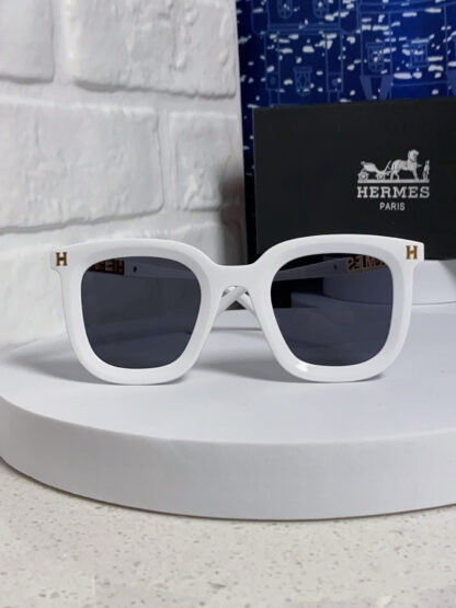 Hermès Retro Square Slimming Women's Sunglasses - Image 2