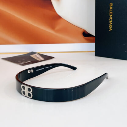 Balenciaga fashion sunglasses - Image 3