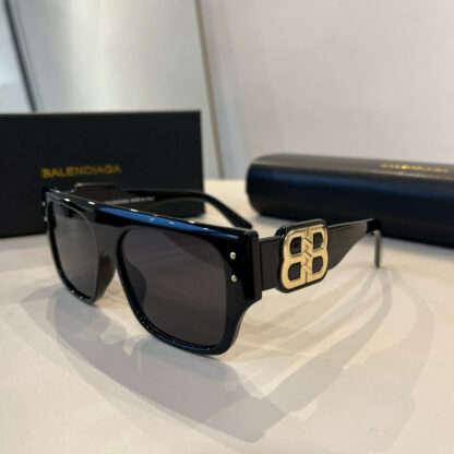 Balenciaga fashion sunglasses - Image 4