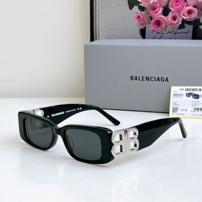 Balenciaga fashion sunglasses - Image 2