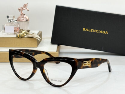 Balenciaga fashion sunglasses - Image 3