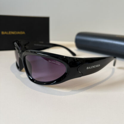 Balenciaga fashion sunglasses - Image 3