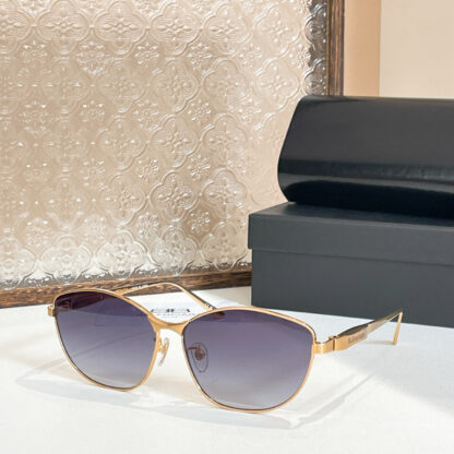 Balenciaga fashion sunglasses - Image 3