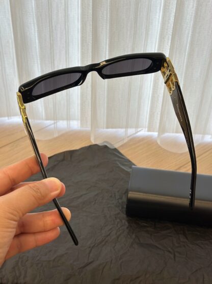 Balenciaga fashion sunglasses - Image 3