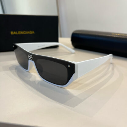 Balenciaga fashion sunglasses - Image 4