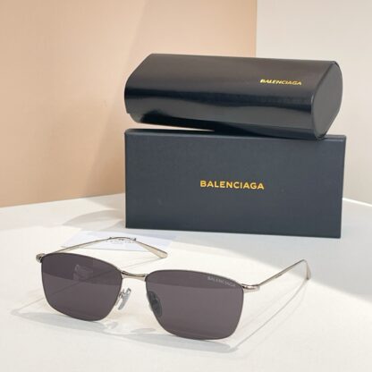 Balenciaga fashion sunglasses - Image 3