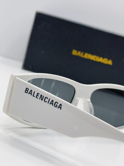 Balenciaga fashion sunglasses - Image 3
