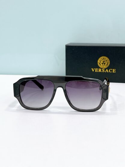 Versace fashion trend sunglasses - Image 3
