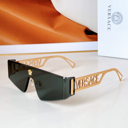 Versace fashion trend sunglasses - Image 3