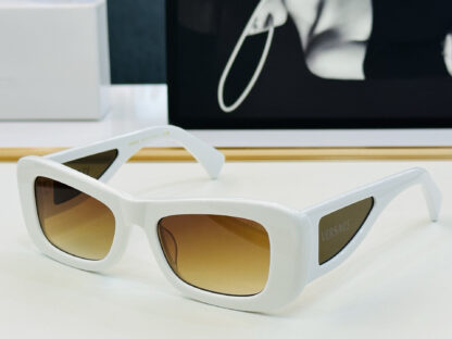 Versace fashion trend sunglasses - Image 3