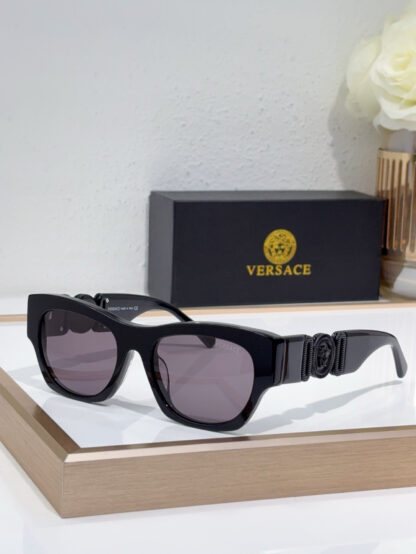 Versace fashion trend sunglasses - Image 3
