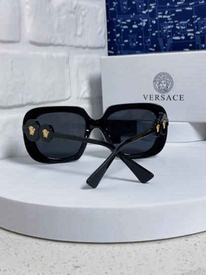 Versace fashion trend sunglasses - Image 4