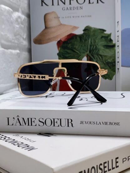 Versace fashion trend sunglasses - Image 3