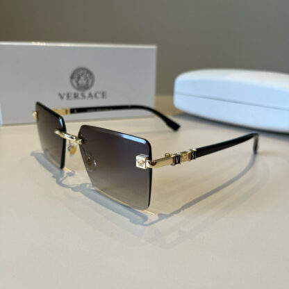 Versace fashion trend sunglasses - Image 3