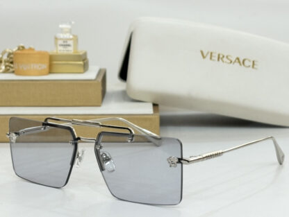 Versace fashion trend sunglasses - Image 3