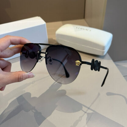 Versace fashion trend sunglasses - Image 3