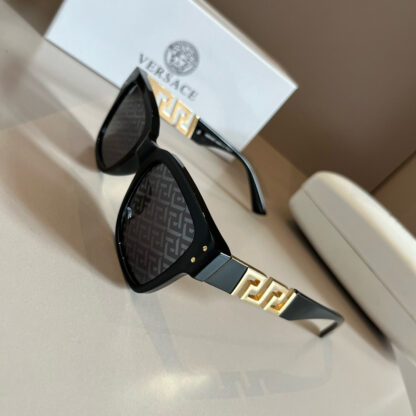 Versace fashion trend sunglasses - Image 3