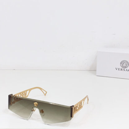 Versace fashion trend sunglasses - Image 3