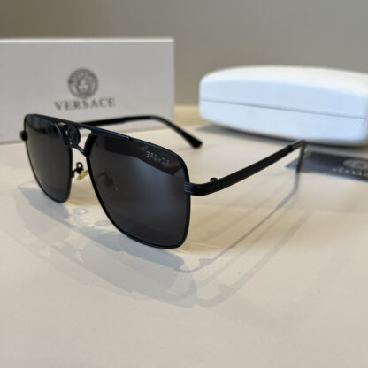 Versace fashion trend sunglasses - Image 3