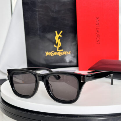 Yves Saint Laurent fashion sunglasses - Image 2