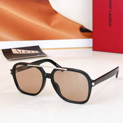 Yves Saint Laurent fashion sunglasses - Image 3