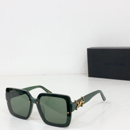 Yves Saint Laurent fashion sunglasses - Image 3