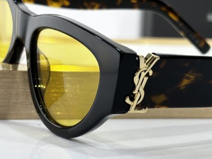 Yves Saint Laurent fashion sunglasses - Image 3