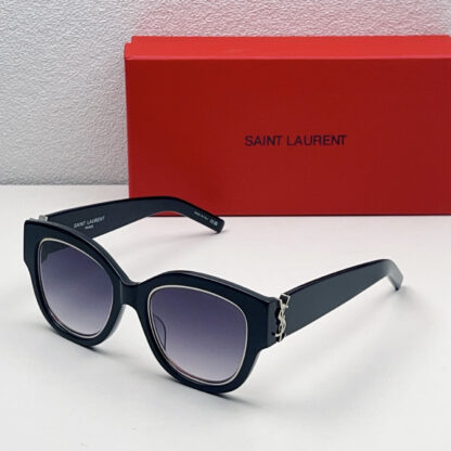Yves Saint Laurent fashion sunglasses - Image 3