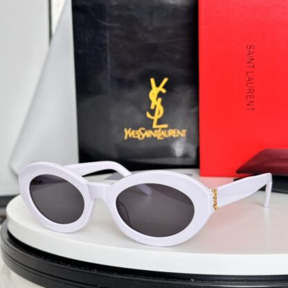 Yves Saint Laurent fashion sunglasses - Image 3